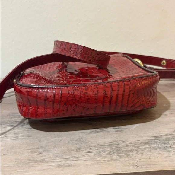 Brahmin‎ Crimson Croc-Embossed Crossbody Bag 9"x8.5" - Picture 15 of 15